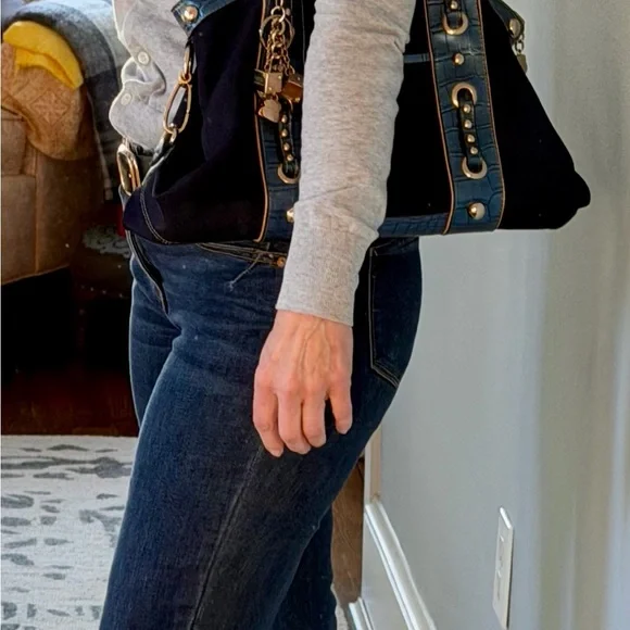 Kathy Van Zeeland Navy Blue Shoulder Bag - Picture 13 of 15